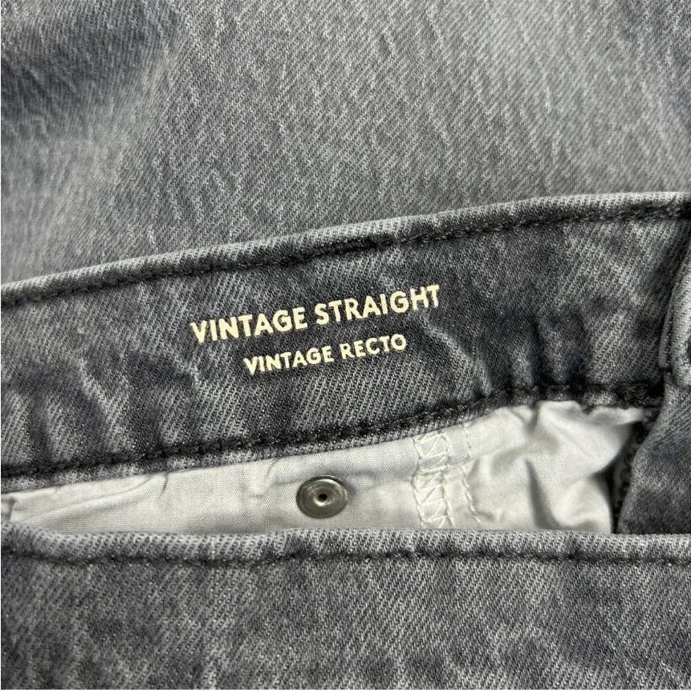 UNIVERSAL THREAD Grey Button Front Vintage
Straight Leg Denim Jeans Size 16 - Picture 4 of 6